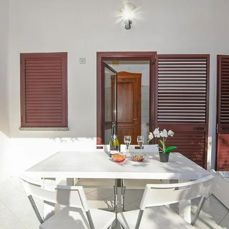 Su Nenneri Beach Apartment Bari Sardo