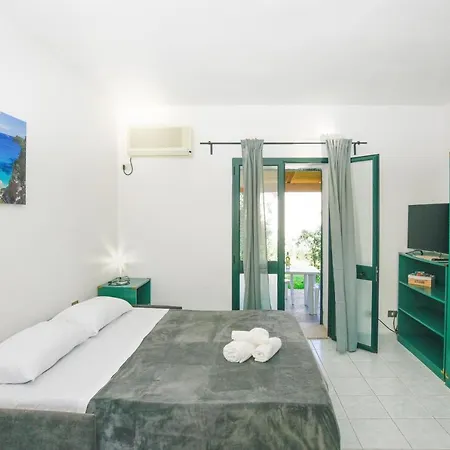 Su Nenneri Beach Apartment *